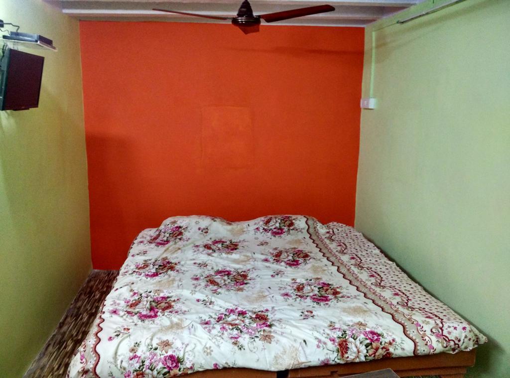 Radha Krishna Home Varanasi Exterior photo