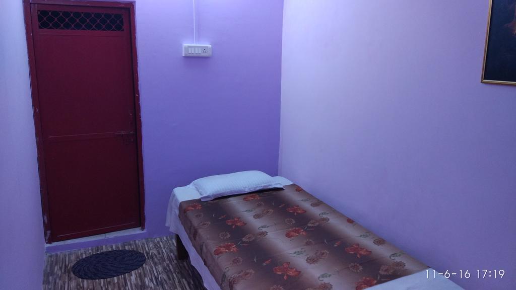 Radha Krishna Home Varanasi Exterior photo