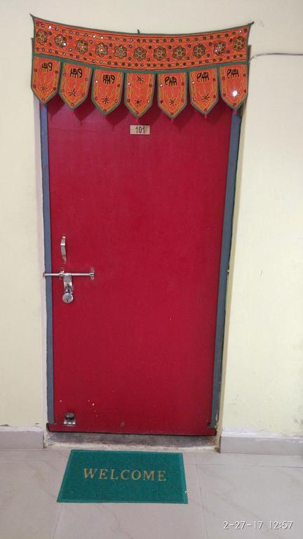 Radha Krishna Home Varanasi Exterior photo